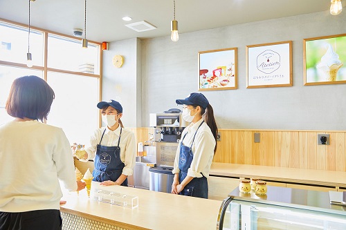 長坂養蜂場はちみつスイーツアトリエ