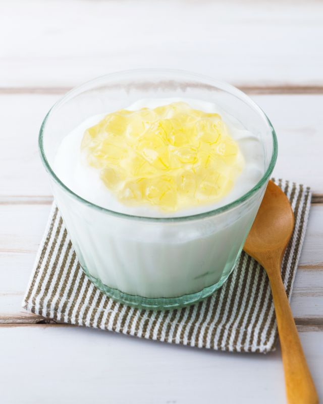 \【はちみつ感謝祭は8/31(月)まで】はちみつ漬がお得になっています🍯/

みなさま、こんにちは😊
長坂養蜂場では現在はちみつ感謝祭を開催しております🍯🌟

今回は感謝祭にてお得にお買い求めいただける商品の中から「はちみつ漬」をご紹介いたします💁‍♀️

現在、アロエのはちみつ漬とレモンはちみつ漬を感謝価格にて販売させていただいております✨✨

アロエのはちみつ漬はヨーグルトに合うように考案された商品で、アロエの葉肉感をそのまま味わうことができます😋
レモンはちみつ漬も果肉がたっぷり入っており、ヨーグルトはもちろん、水や炭酸水で割っても相性抜群です💕

ぜひこの機会にお買い求めくださいませ🥰
⁡

それでは、今日もぬくもりある素敵な1日になりますように。
BEE HAPPY💫

- - - - - - - - - - - - - - - - - - - - -

🏡 長坂養蜂場 三ヶ日本店 @nagasaka_apiary
📍 静岡県浜松市浜名区三ヶ日町下尾奈97-1
🈺 午前9：30～午後5：00
📆 毎週水曜・第2火曜定休
🅿️ 無料80台分あり

▶︎プロフィールのリンクからお買いものできます♪
→@nagasaka_apiary

- - - - - - - - - - - - - - - - - - - - -
・
・
#長坂養蜂場 #浜松 #三ヶ日 #はちみつ #はちみつ漬け